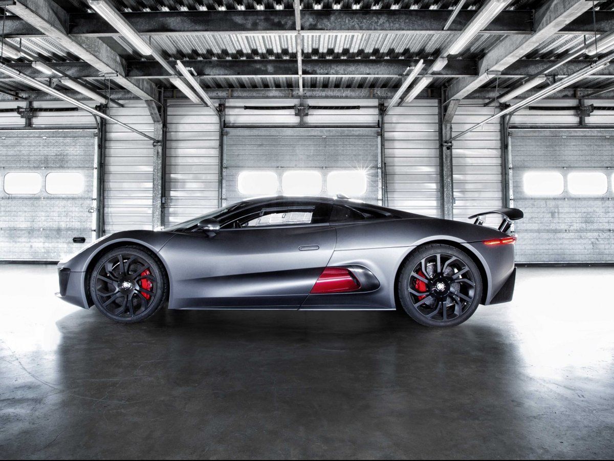 jaguar-c-x75-bond