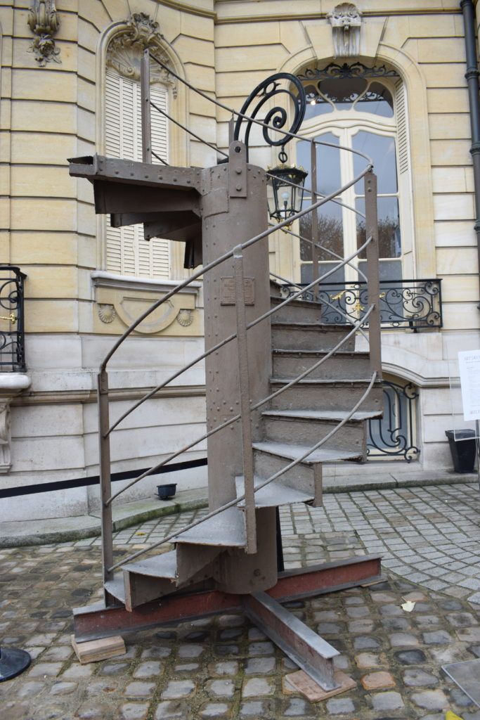 escalier-tour-eiffel-hd-2-artcurial-e1479987528696-683x1024